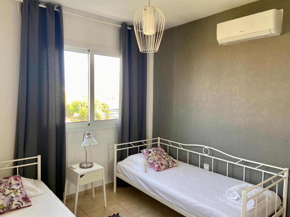 Mythical Sands Resort - Antonios Paralimni Buitenkant foto