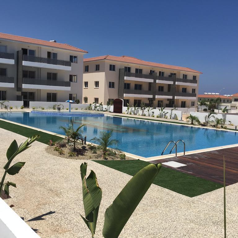 Mythical Sands Resort - Antonios Paralimni Buitenkant foto