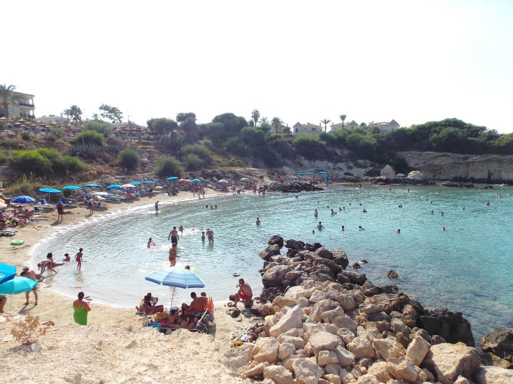 Mythical Sands Resort - Antonios Paralimni Buitenkant foto