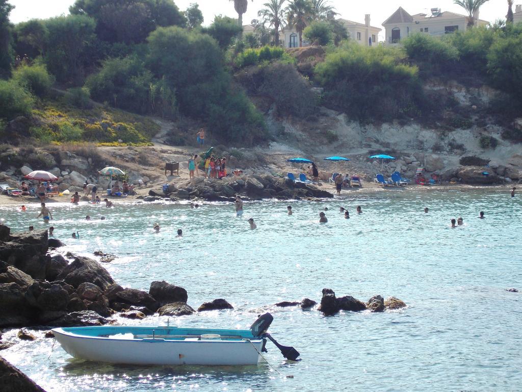 Mythical Sands Resort - Antonios Paralimni Buitenkant foto